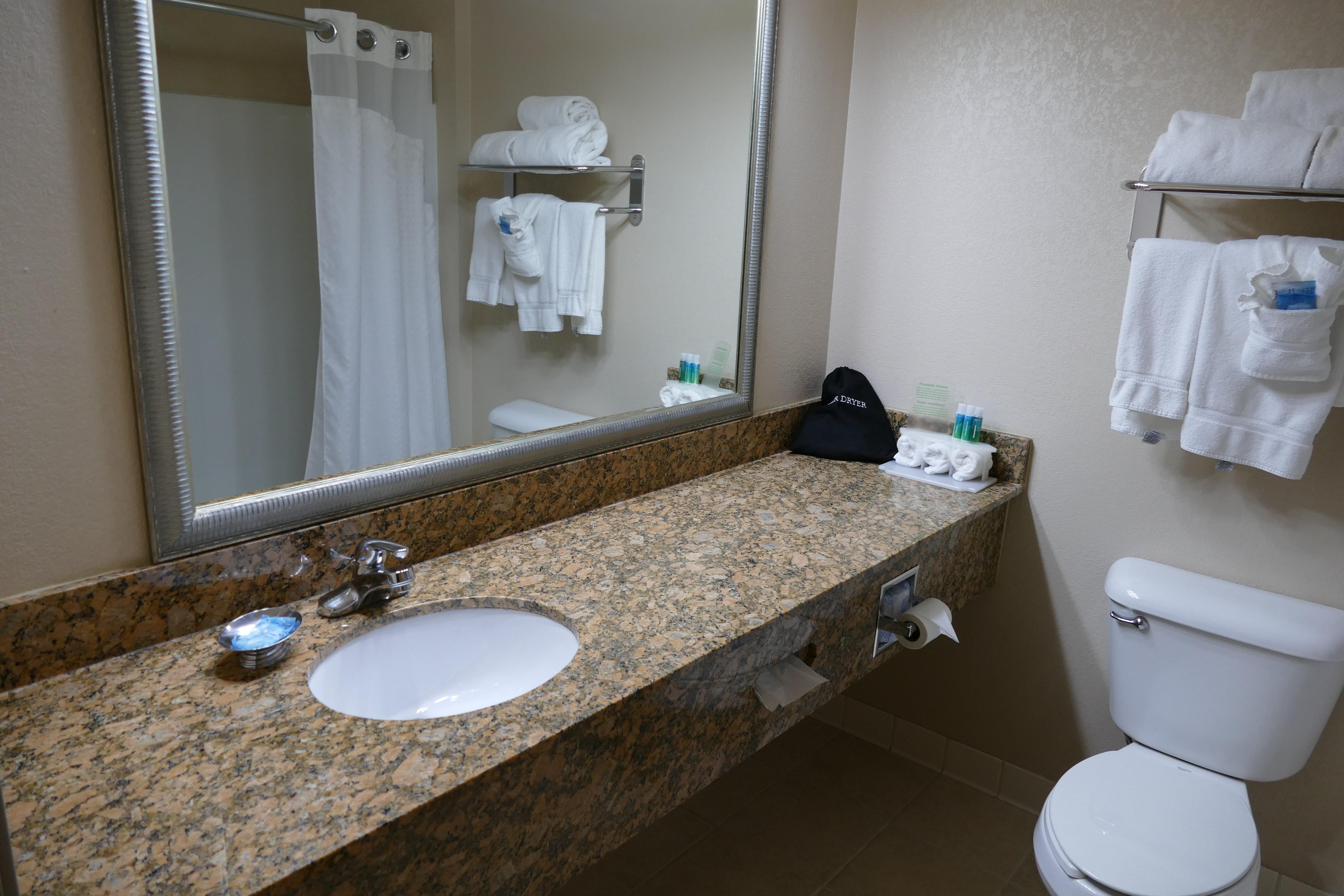 Holiday Inn Express Greensburg By Ihg Exterior foto