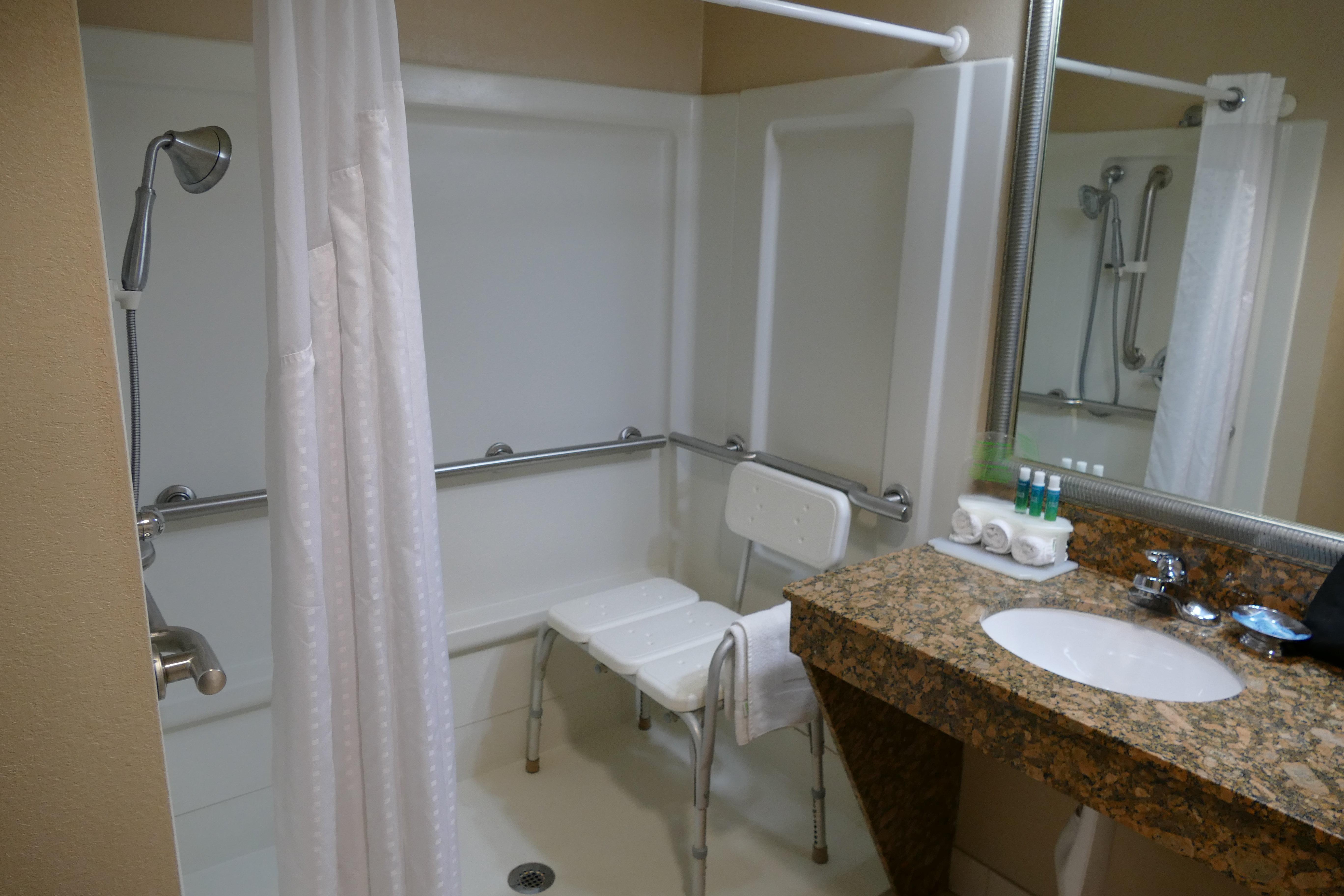 Holiday Inn Express Greensburg By Ihg Exterior foto