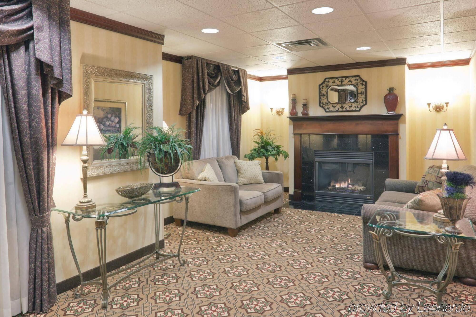 Holiday Inn Express Greensburg By Ihg Exterior foto